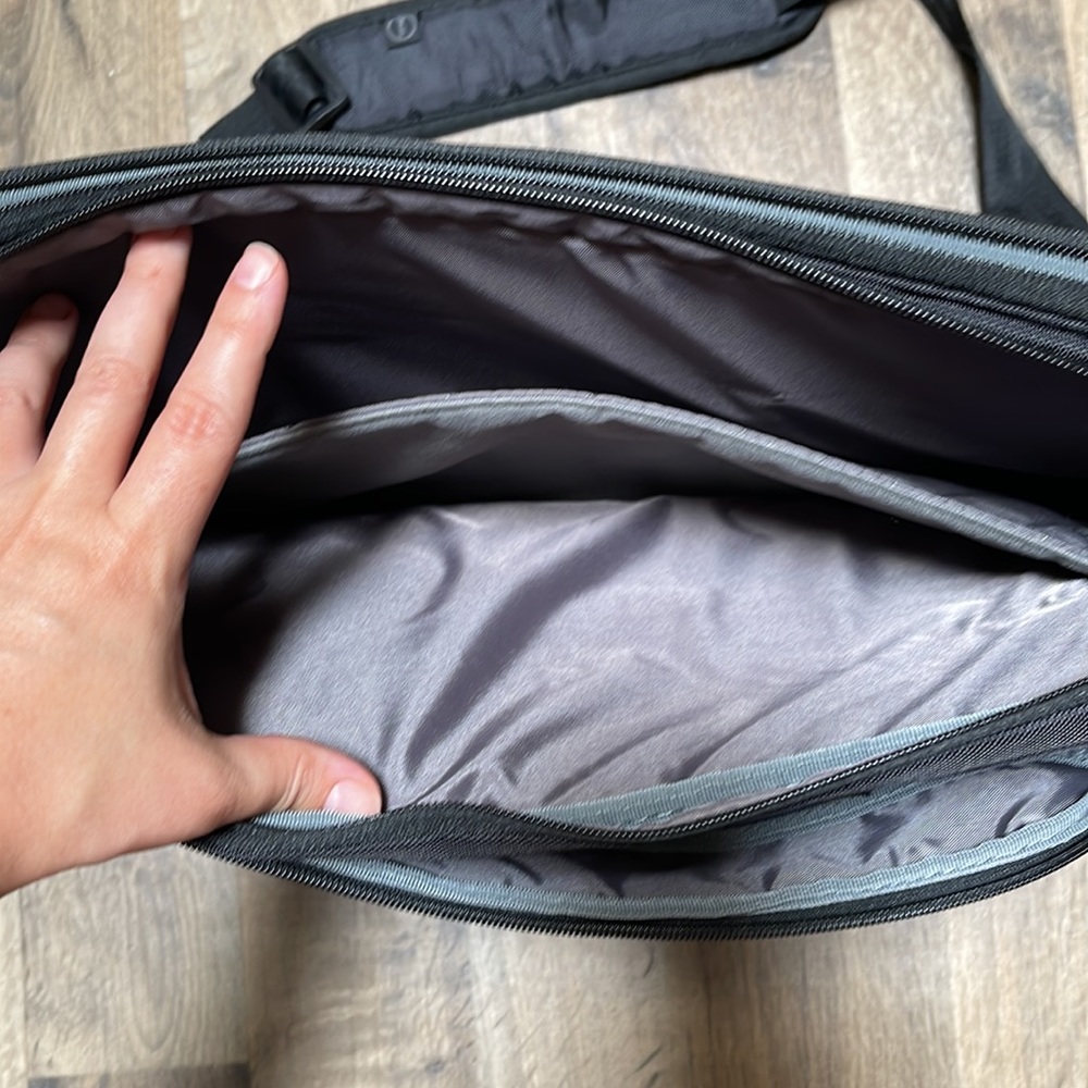 Dell Laptop Briefcase View 3